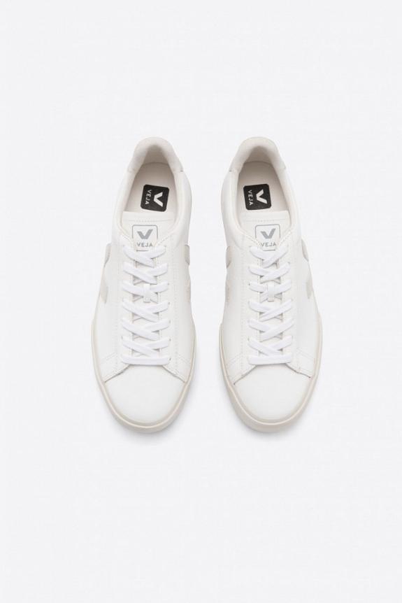 Veja Campo Chromefree Extra White Natural Suede